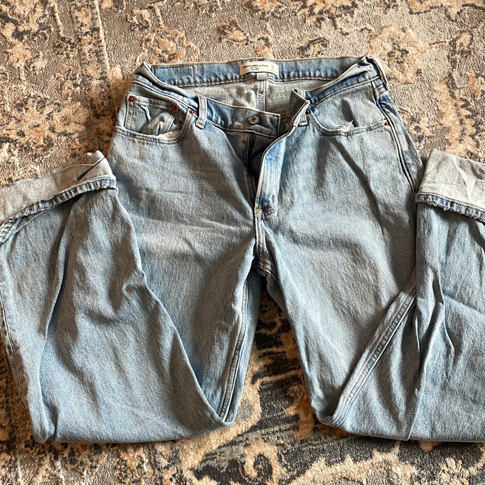 Abercrombie baggy jeans!